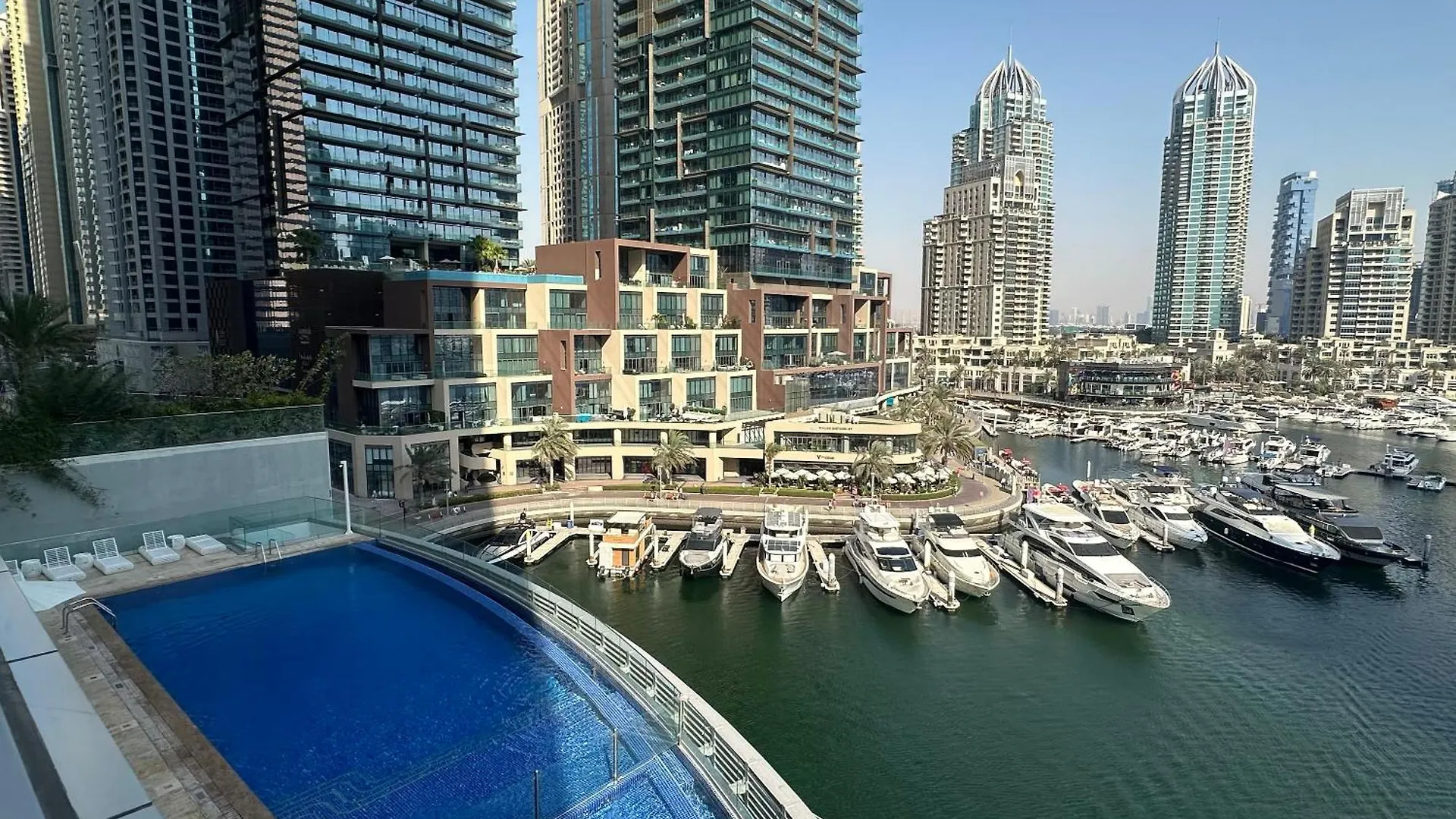 Apartment Maison Privee - Sleek Stay In Dubai Marina Famous Twisting Tower